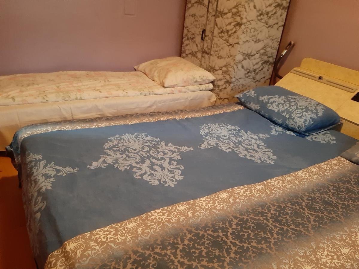 Vila Mir Pirot Luaran gambar