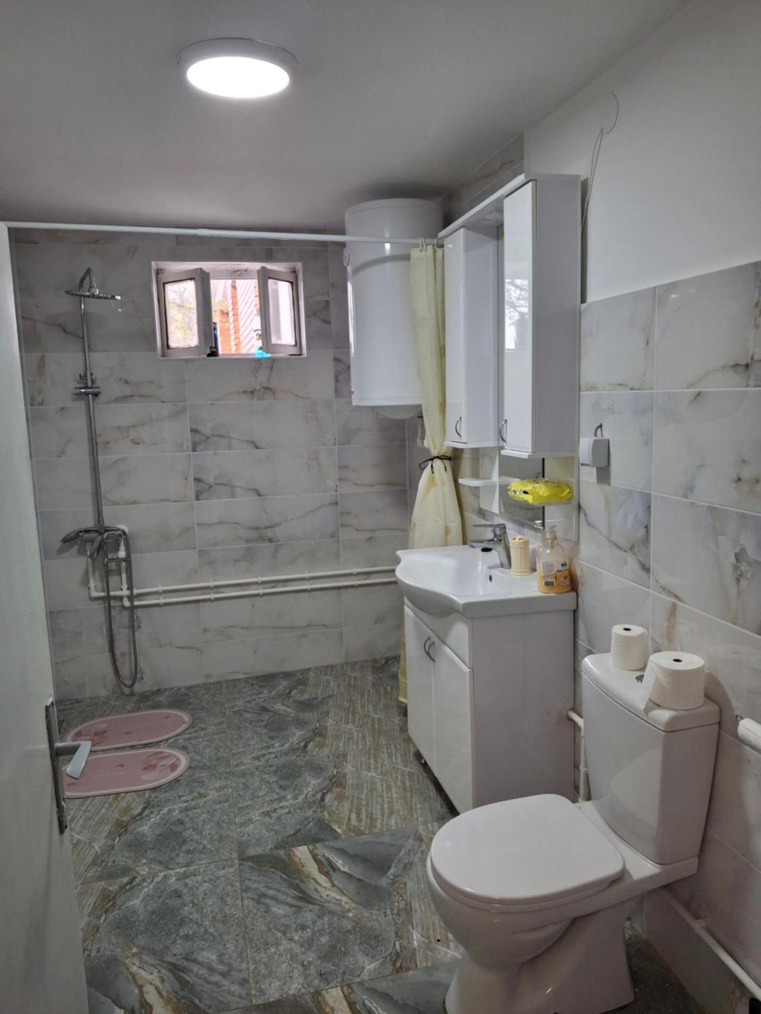 Vila Mir Pirot Luaran gambar